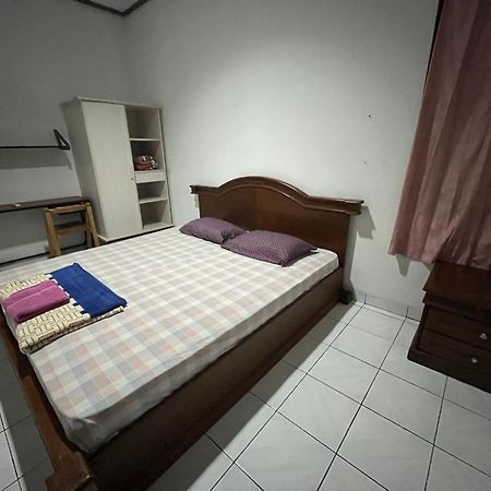 Spot On 94142 Al Fatih Residence Syariah 2 Jacarta Exterior foto