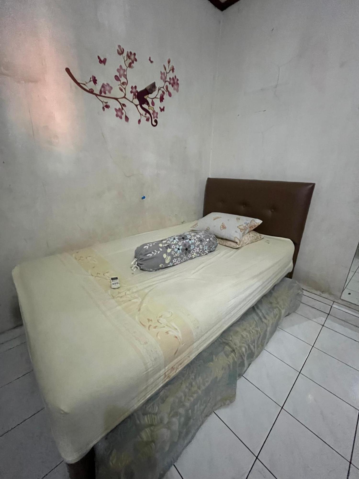 Spot On 94142 Al Fatih Residence Syariah 2 Jacarta Exterior foto